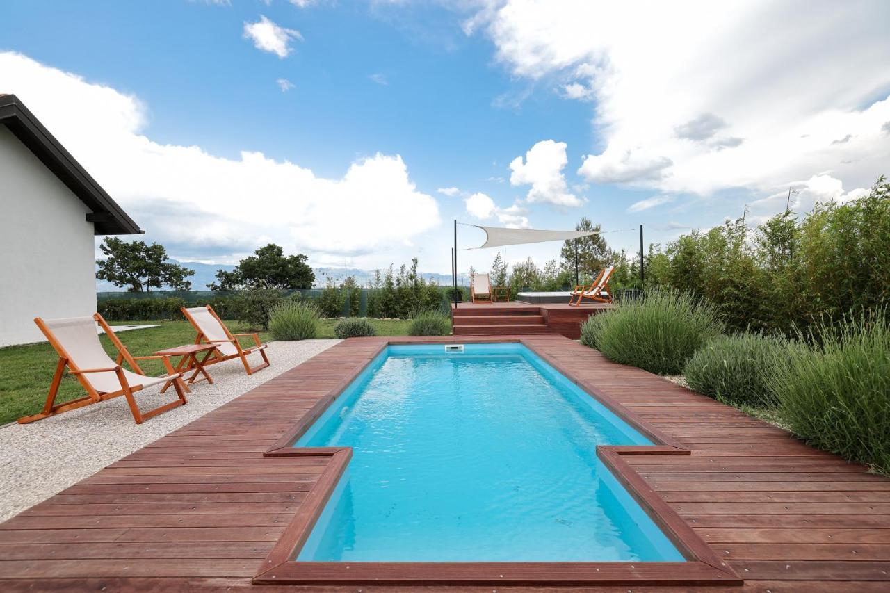 Villa Ena With Pool & Jacuzzi Donji Kasic Екстер'єр фото