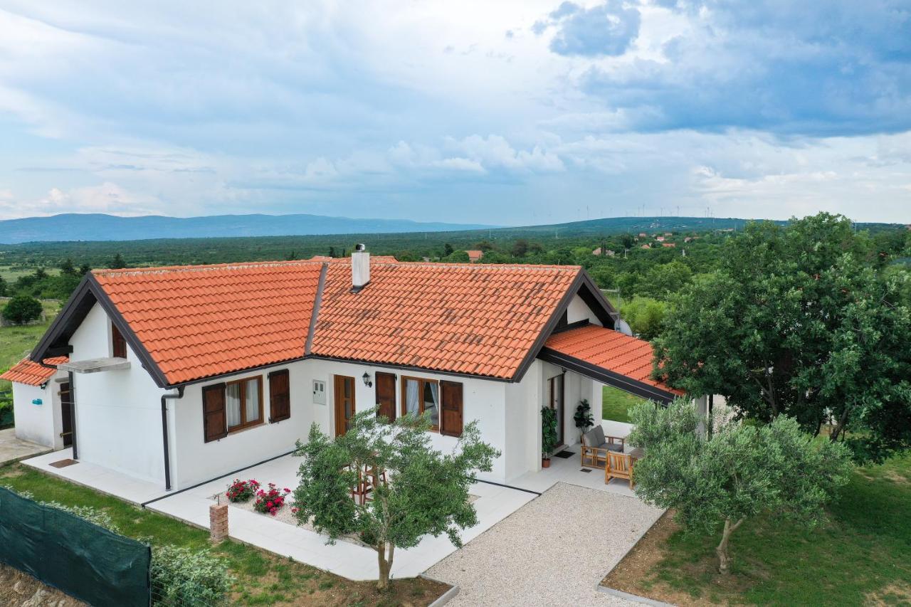 Villa Ena With Pool & Jacuzzi Donji Kasic Екстер'єр фото