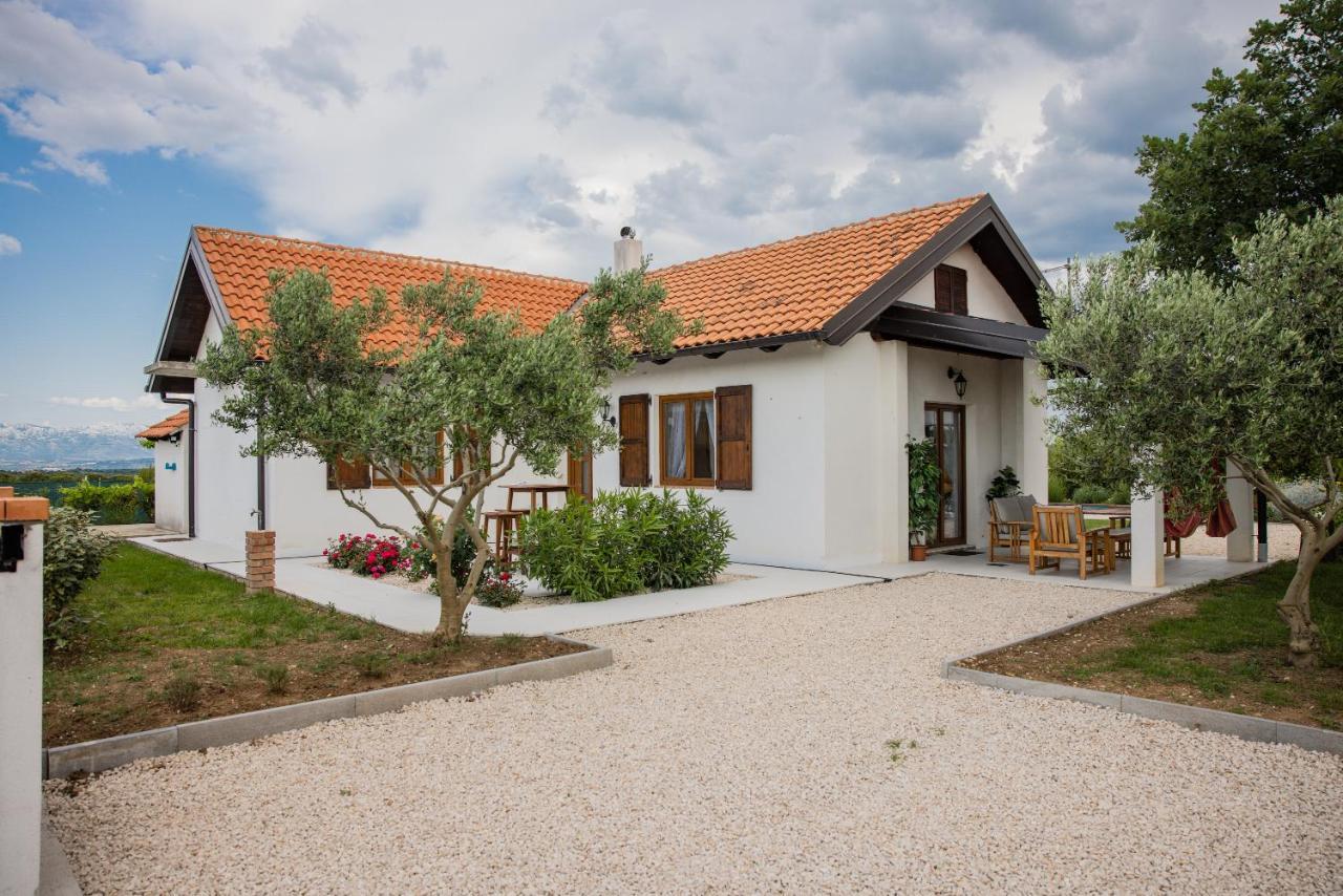 Villa Ena With Pool & Jacuzzi Donji Kasic Екстер'єр фото