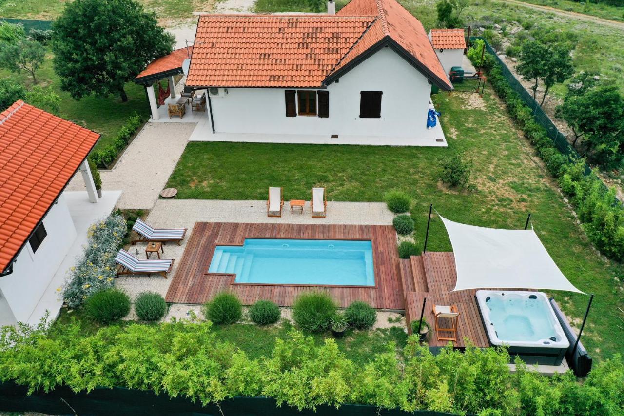 Villa Ena With Pool & Jacuzzi Donji Kasic Екстер'єр фото