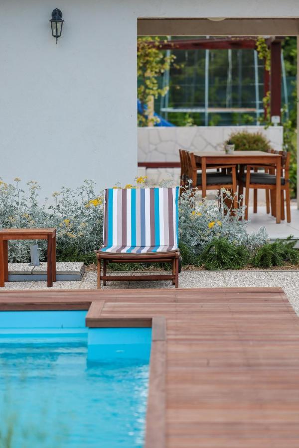 Villa Ena With Pool & Jacuzzi Donji Kasic Екстер'єр фото