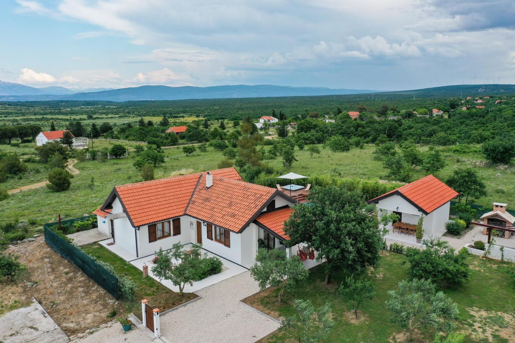 Villa Ena With Pool & Jacuzzi Donji Kasic Екстер'єр фото