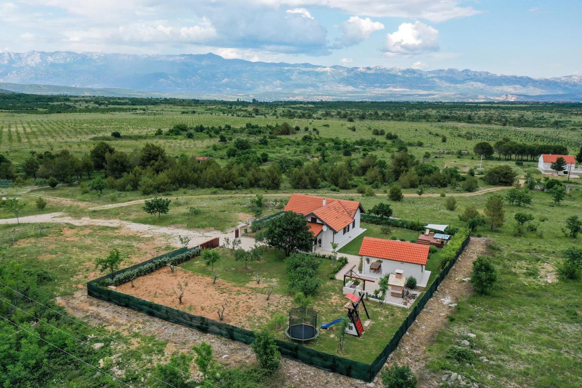 Villa Ena With Pool & Jacuzzi Donji Kasic Екстер'єр фото